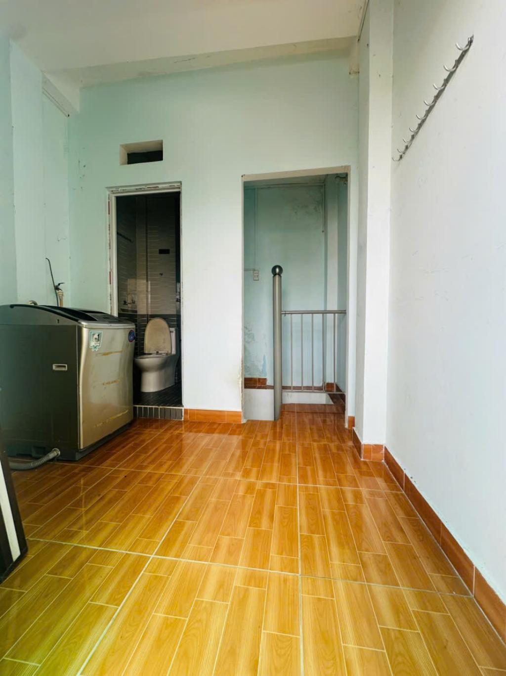 15m2 Cách mạng tháng 8, 4 tầng 2ty95 hẻm thông - Ảnh 2
